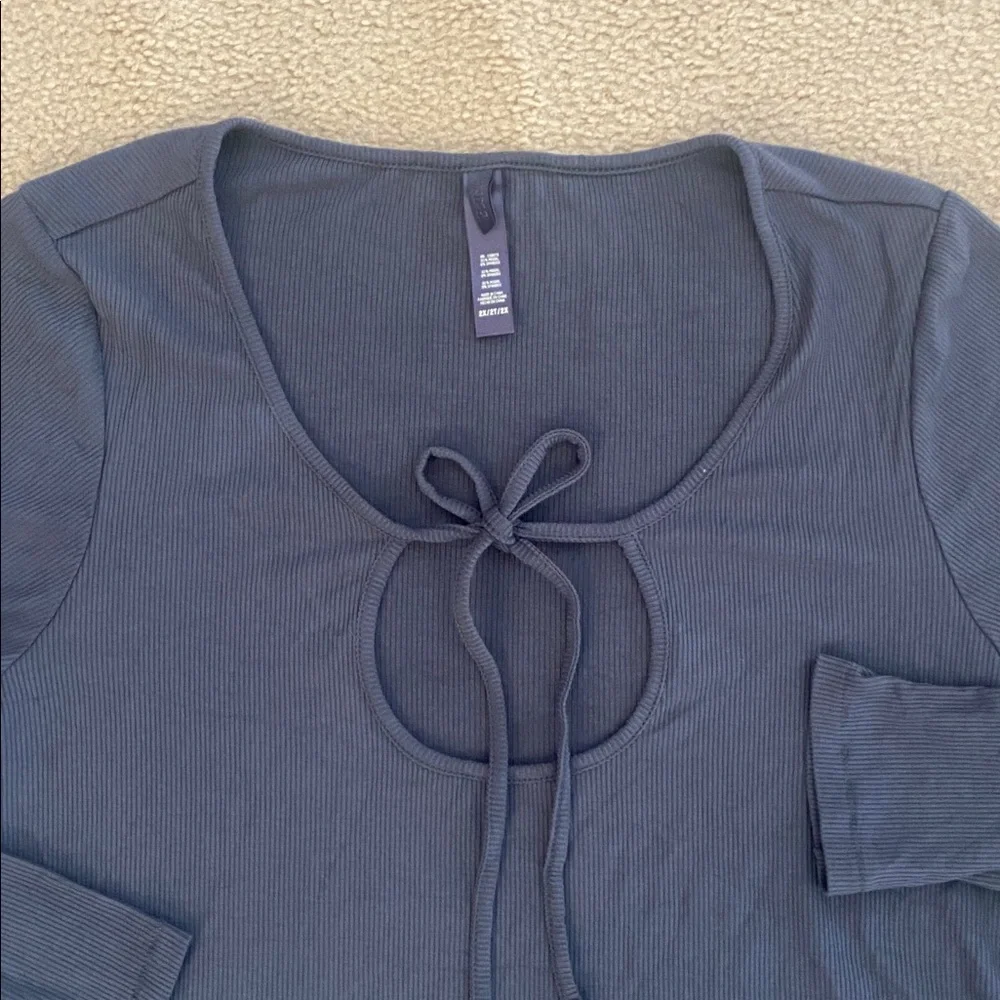 2X    SKIMS RIBBED TEAR DROP TOP - Picture 2 of 7